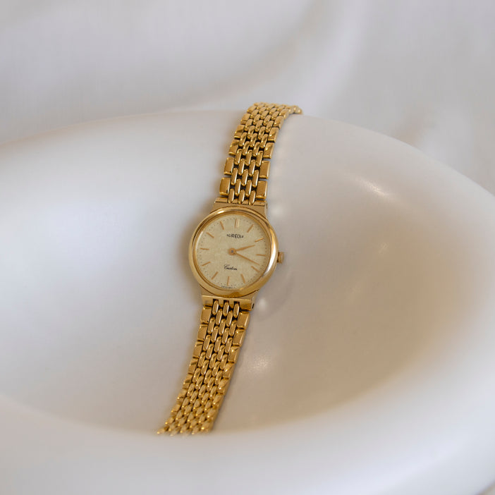 Vintage Aureole Round Gold Watch