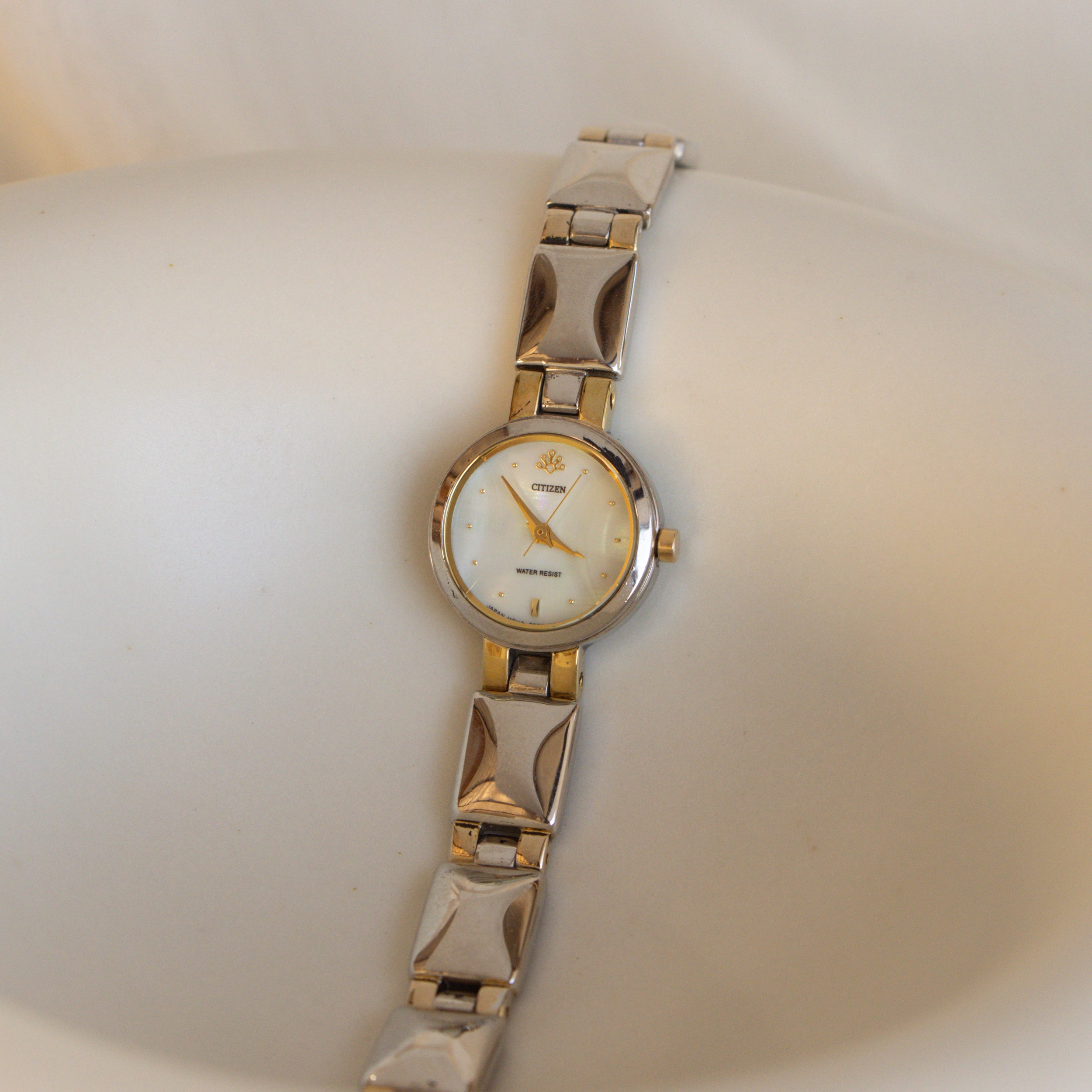 Vintage Citizen Round Slim Two Tone Watch