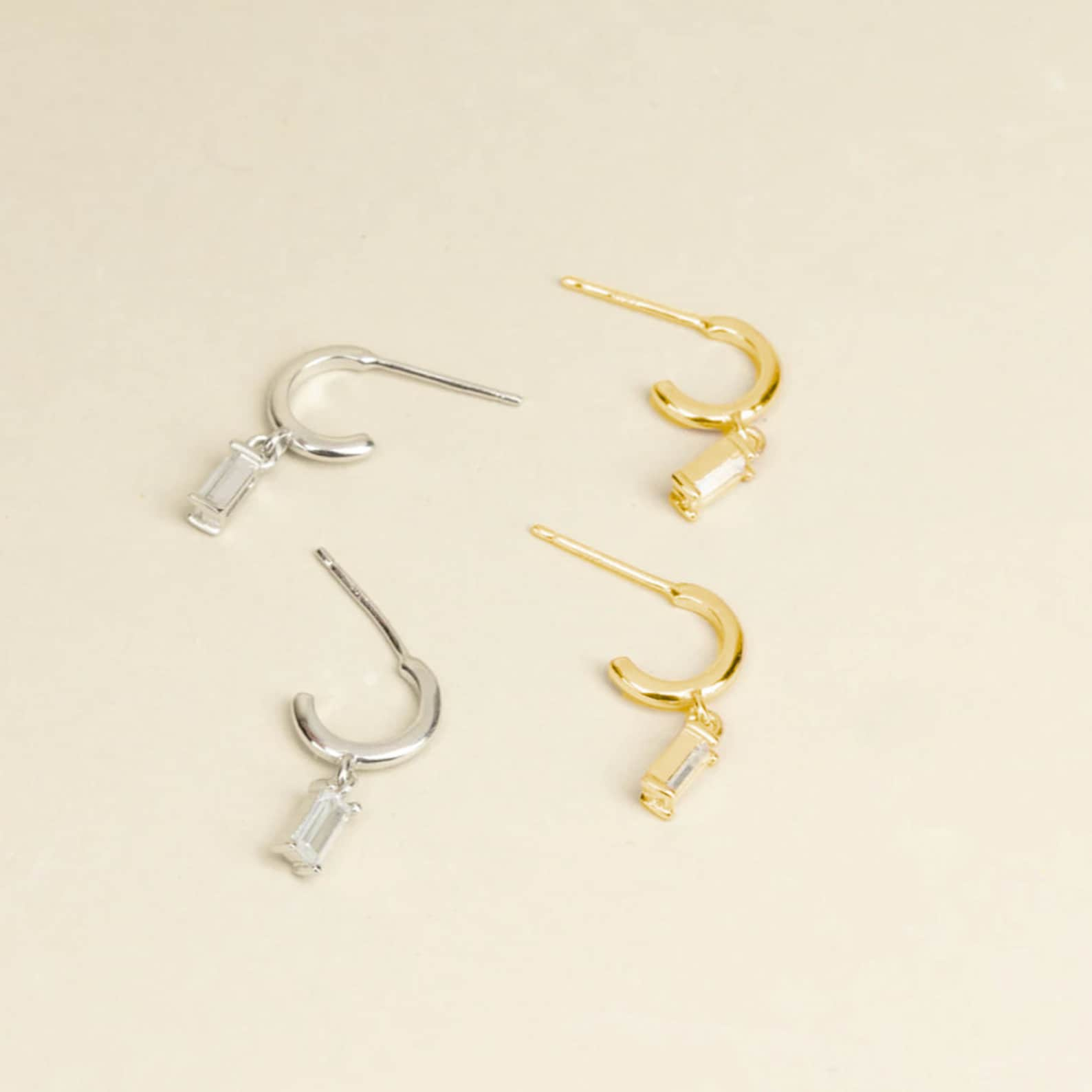 Lys Baguette Hoops