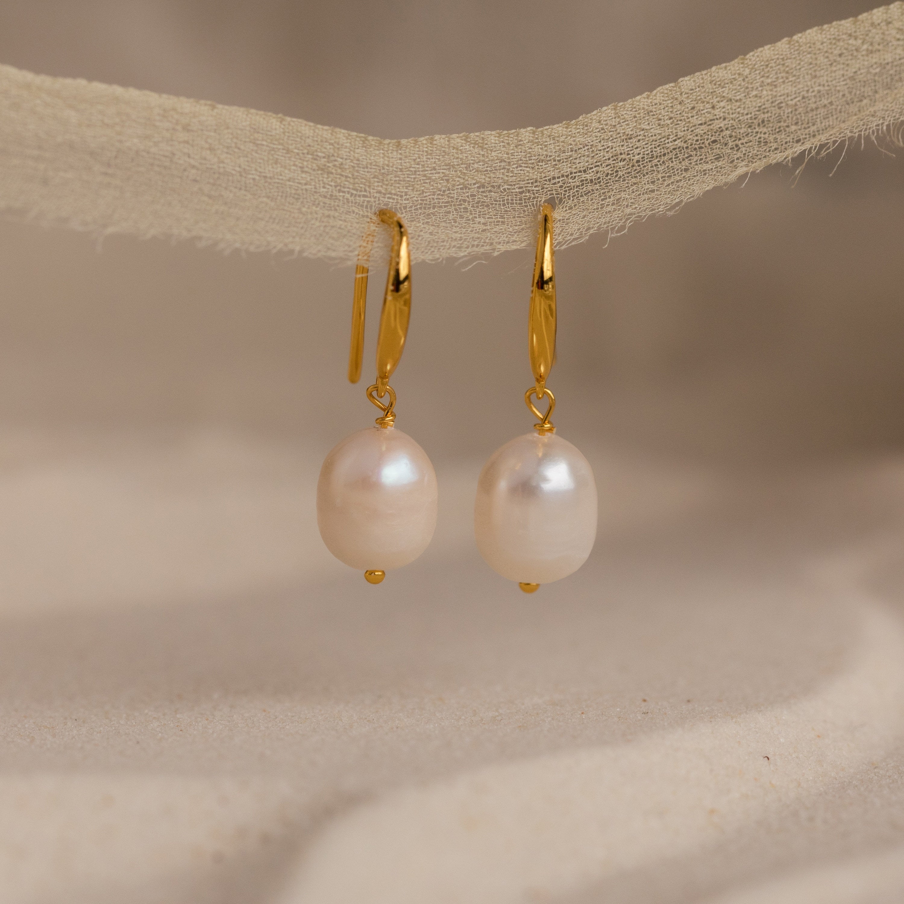 Dangling Pearl Drop Earrings