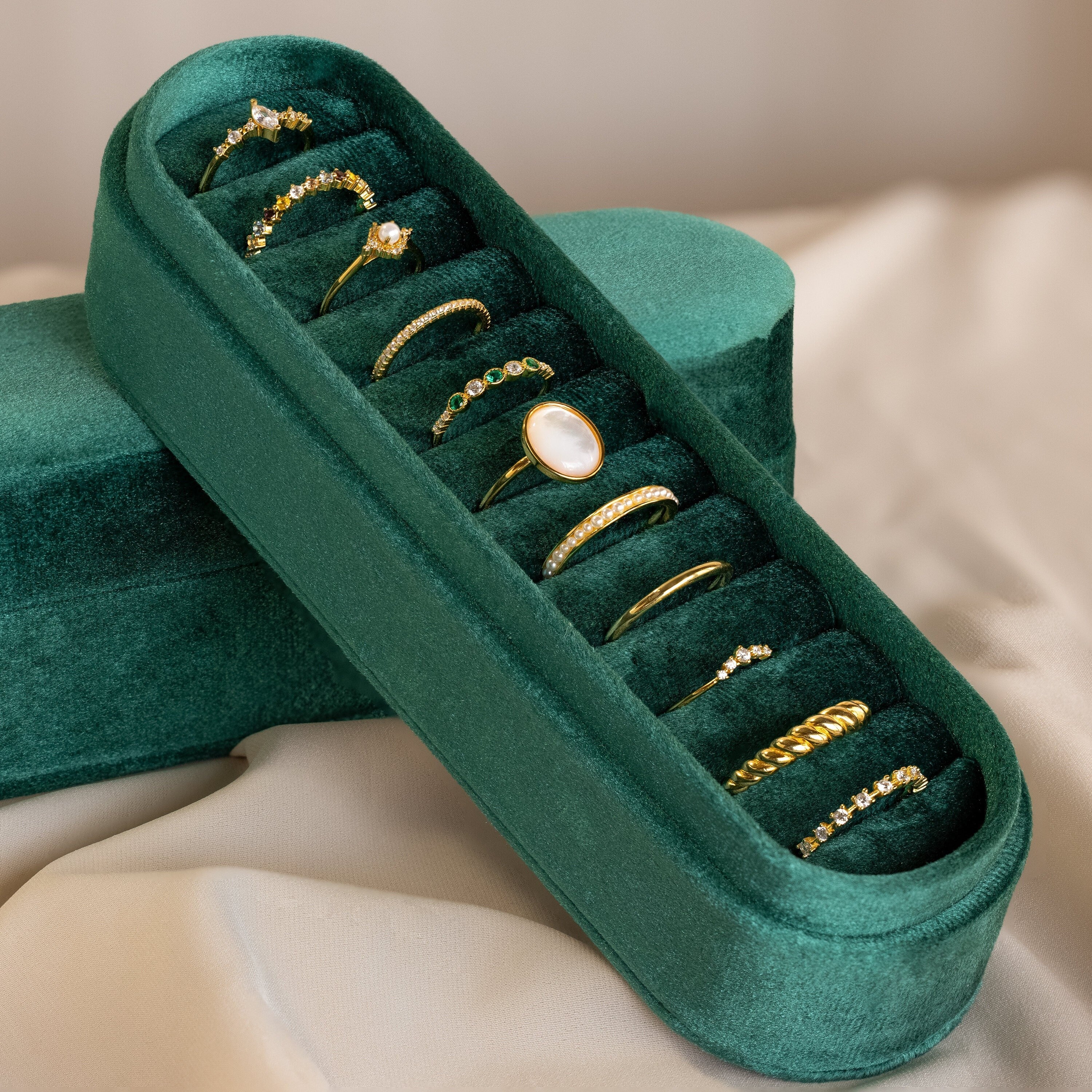 Slim Velvet Ring Box