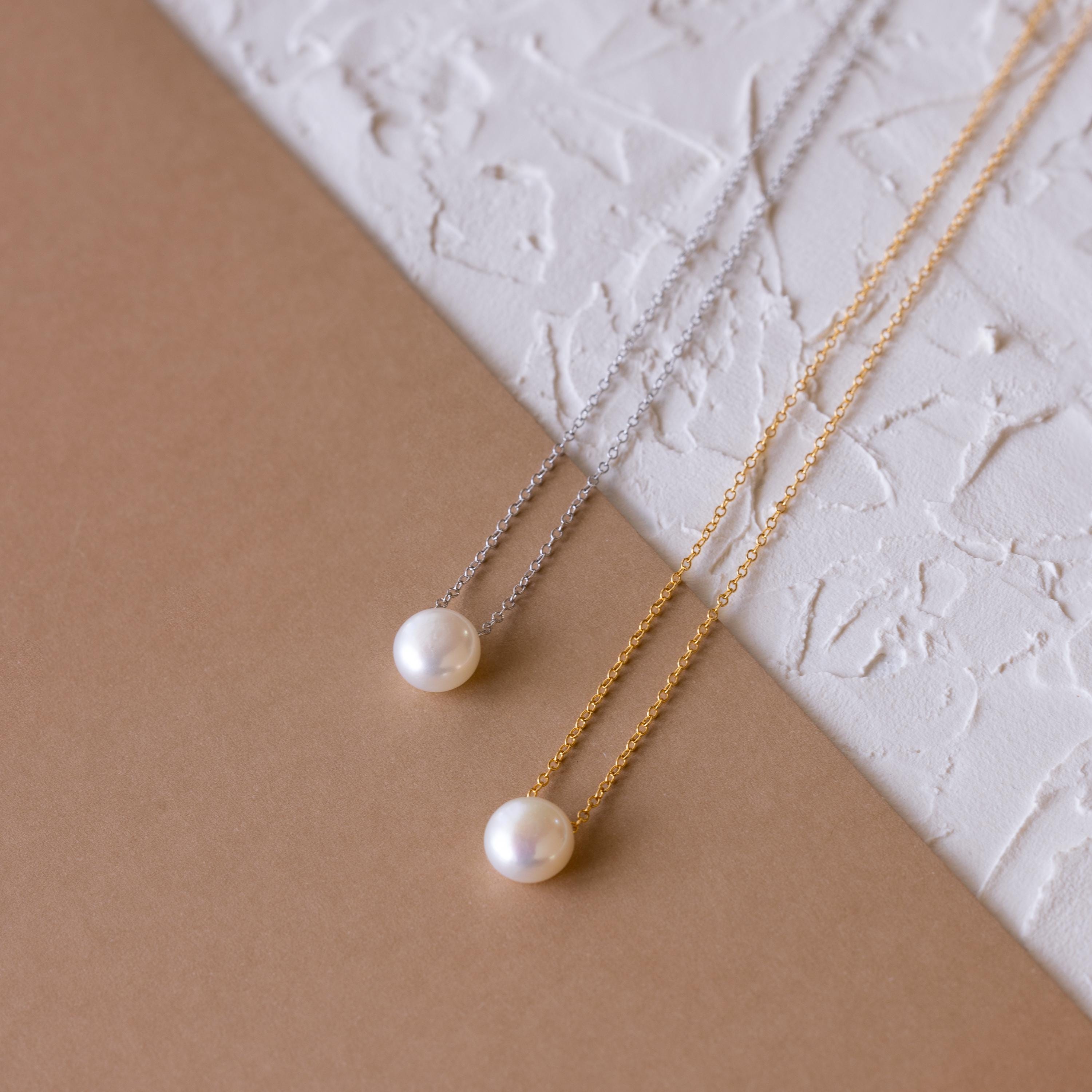 Classic Pearl Pendant Necklace