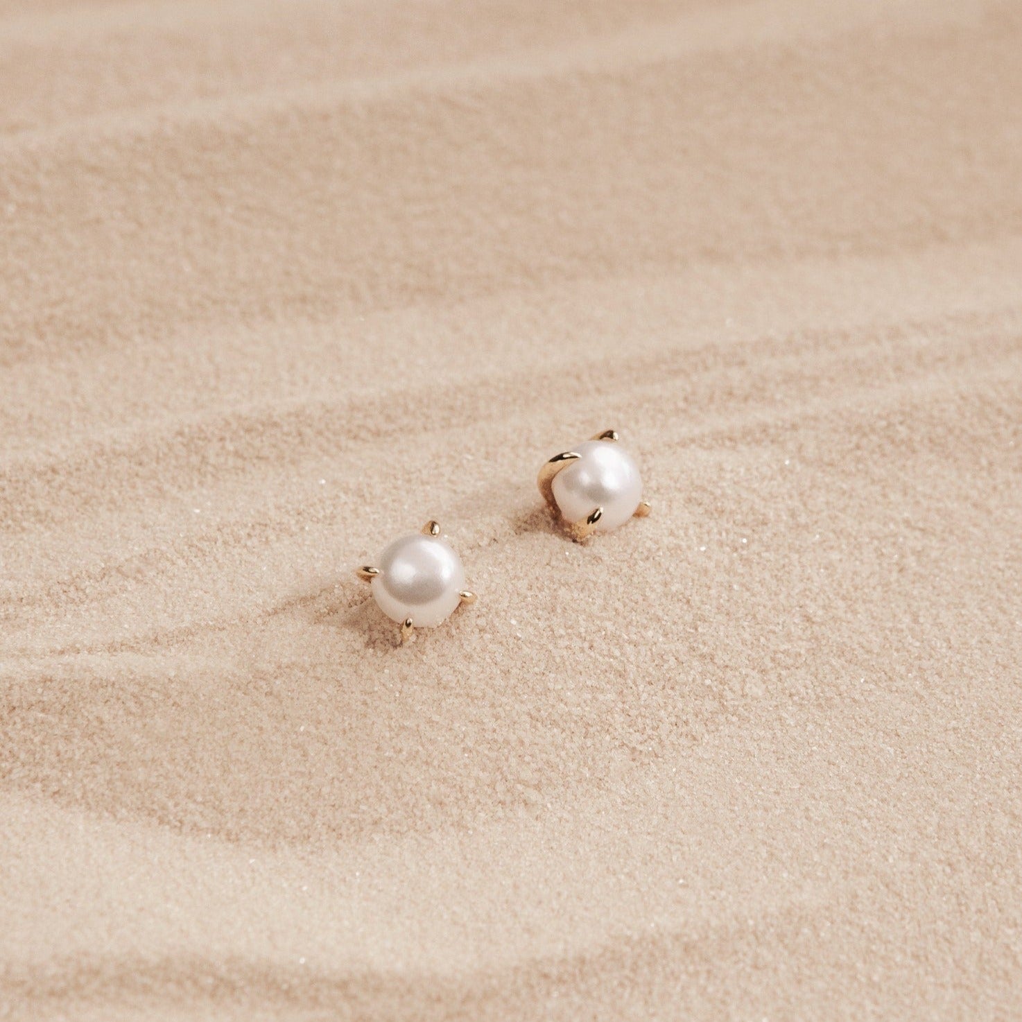 Zoe Pearl Studs