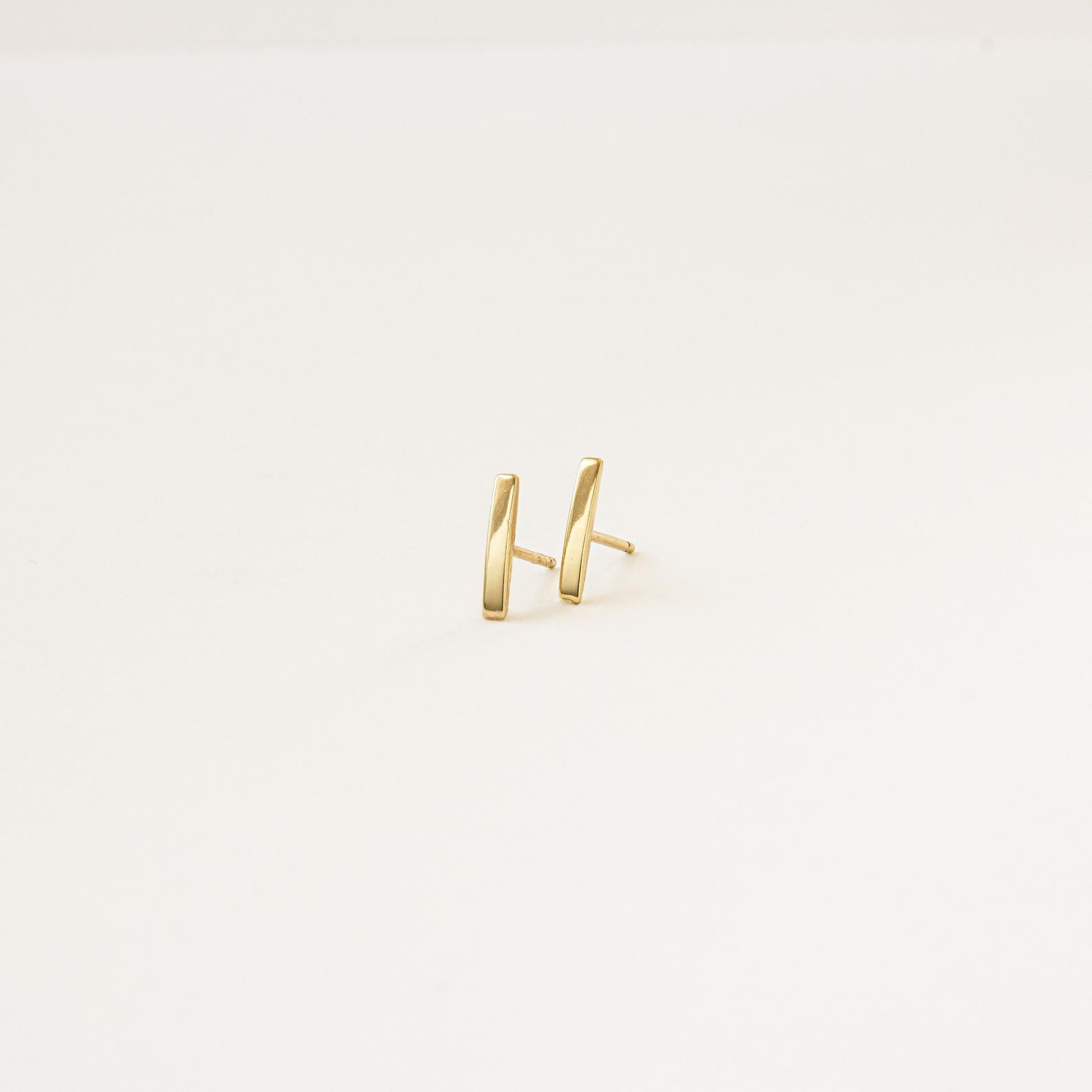 Dainty Bar Studs