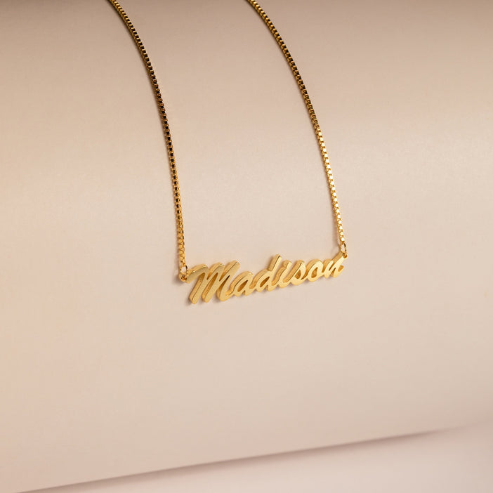 Natural Name Necklace in Box Chain